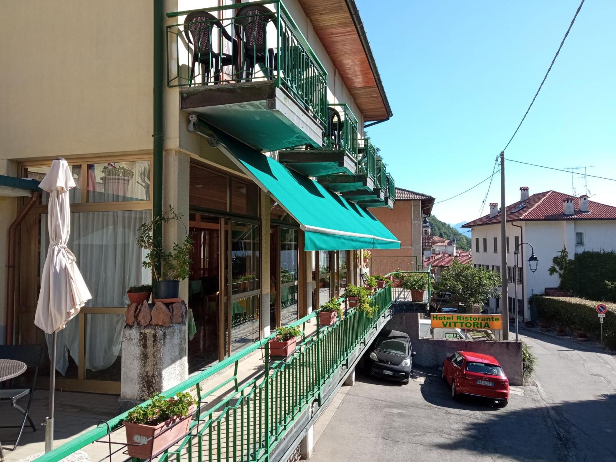Budget Hotel Vittoria & Ristorante Marzio Exterior photo